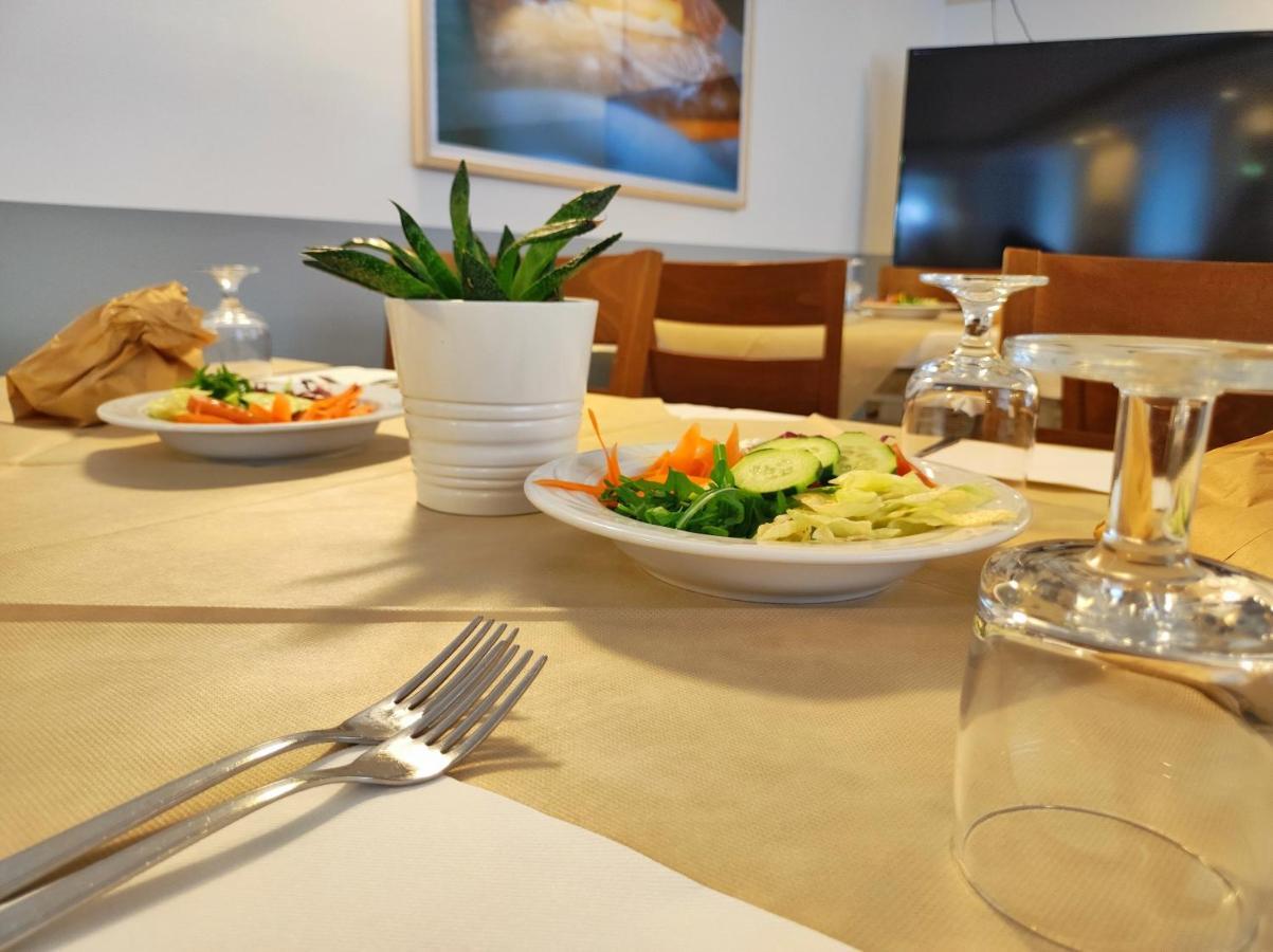 Hotel La Residenza リッチョーネ エクステリア 写真